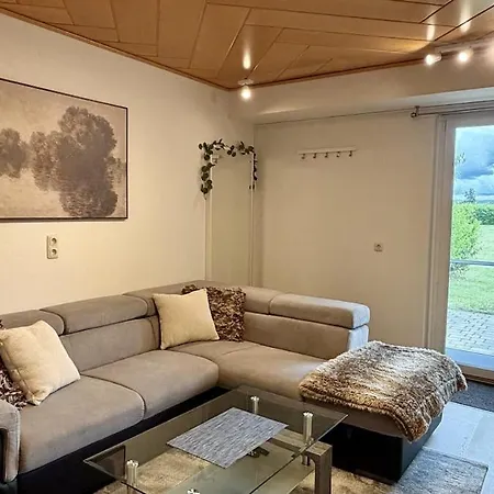 85 Qm Mit Kamin Und Riesigem Garten Apartmán