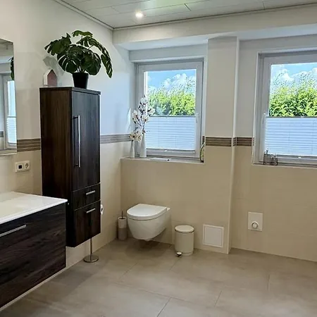 85 Qm Mit Kamin Und Riesigem Garten Apartmán Uehlfeld