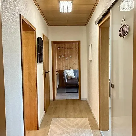 85 Qm Mit Kamin Und Riesigem Garten *